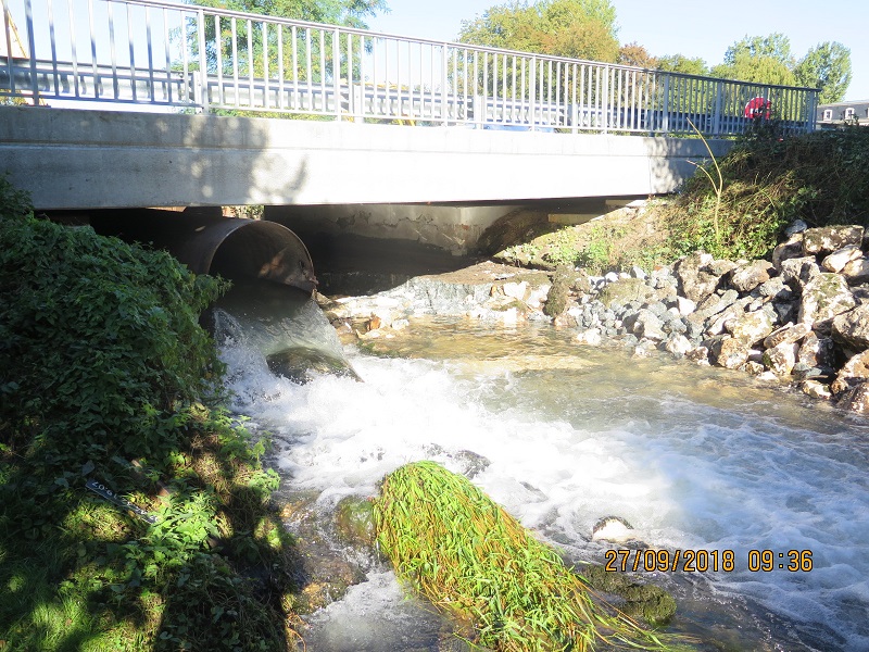 Vue depuis l'aval pendant travaux