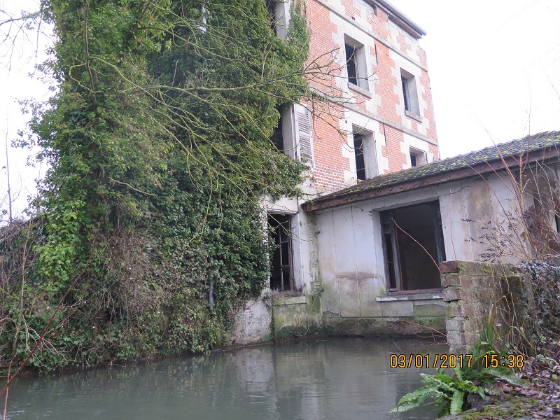 Moulin en ruine, aujourd'hui démoli